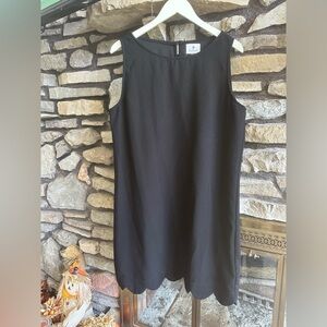 Betsey‘S Boutique Shop Women’s Large Black Dress With Scalloped Hemline